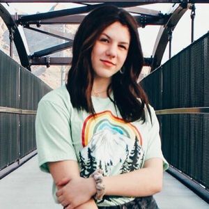 Meet your Posher, Alyssa